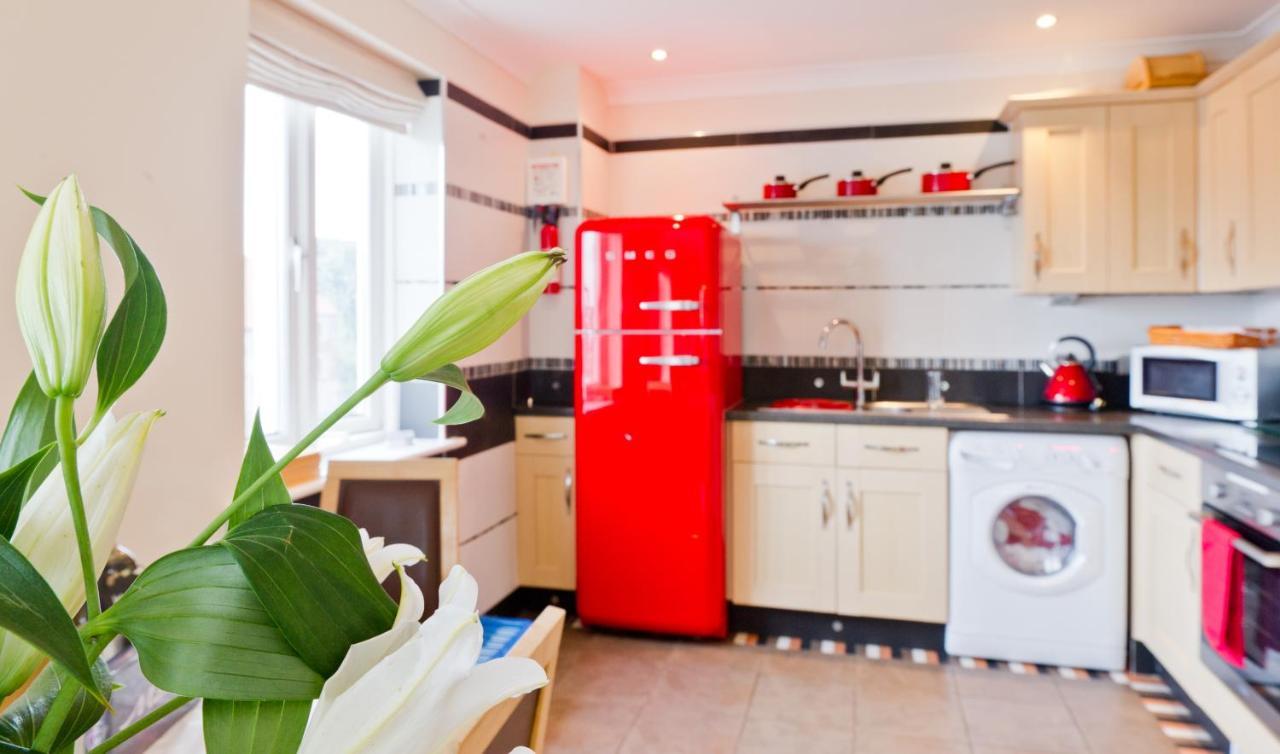Watermark Apartments Whitby Ruang foto