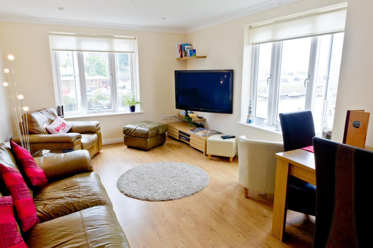Watermark Apartments Whitby Ruang foto