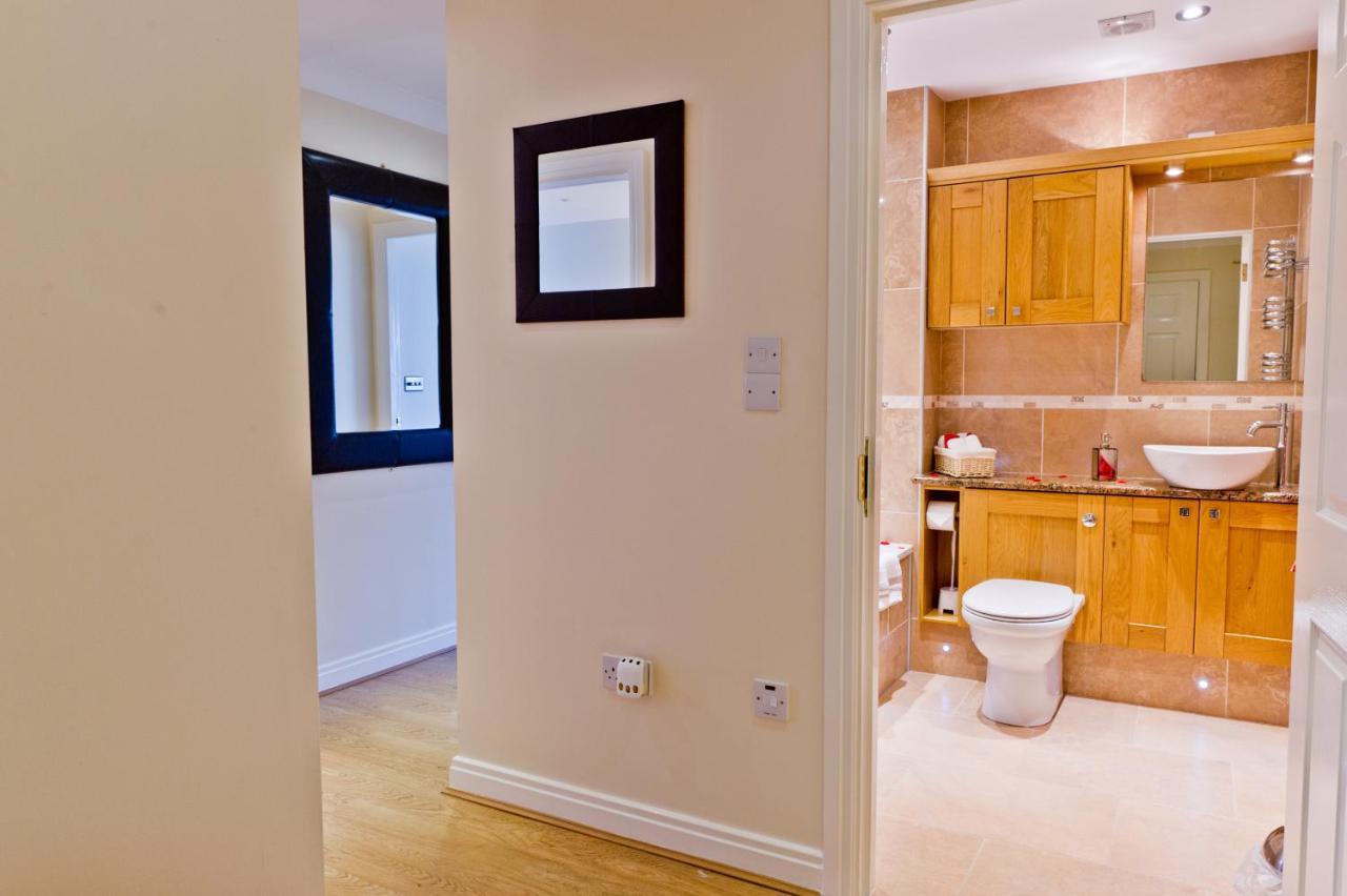 Watermark Apartments Whitby Ruang foto