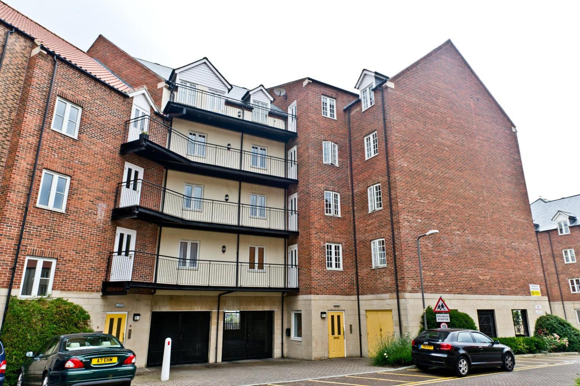 Watermark Apartments Whitby Ruang foto